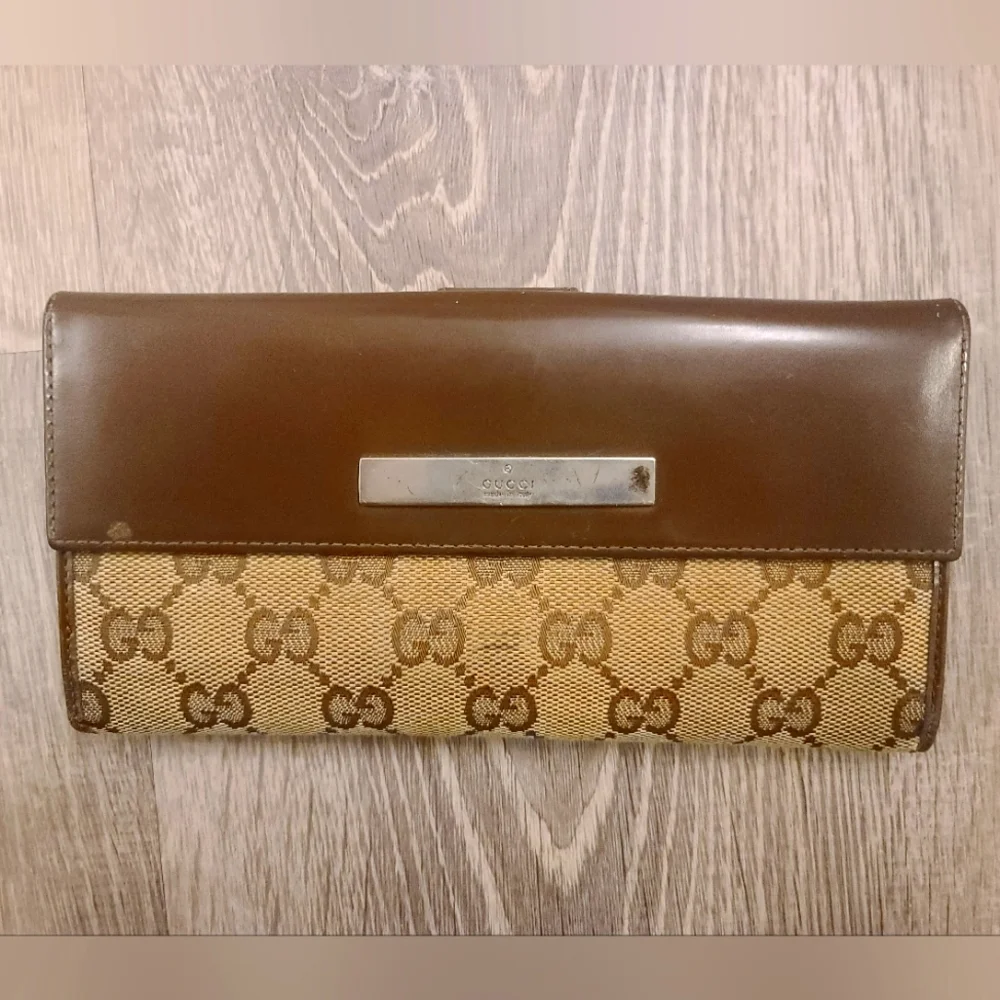 Gucci womens long wallet - Picture 1 of 16